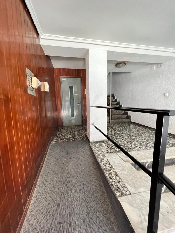 Habitacion Con Bano Privado- En Casa Familiar Beatriz Valencia Bagian luar foto